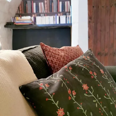 Quatre Chats Sous Un Pin 3* Le Thoureil