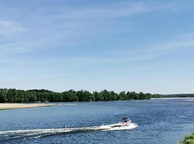 Quatre Chats Sous Un Pin Bed & Breakfast 3*